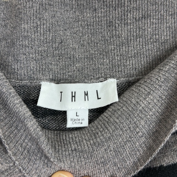 THML Woman's Size Large Sweater Skirt Tie Waist Detail Animal Print Zebra - Picture 3 of 5